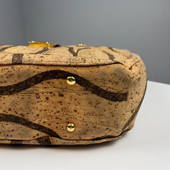 Cork design medium tote bag made in Portugal tan brown - Picture 6 of 16